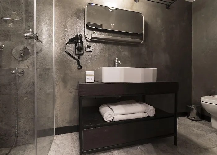 Nabu Karakoey Hotel 3*